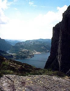 345 Am Lysefjord - Norwegen