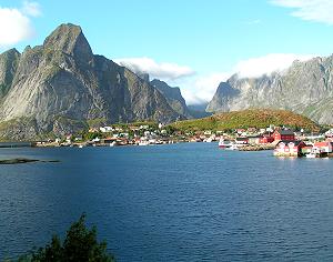 204 Blick auf Reine - Norwegen